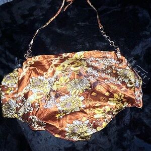 J for justify crop top